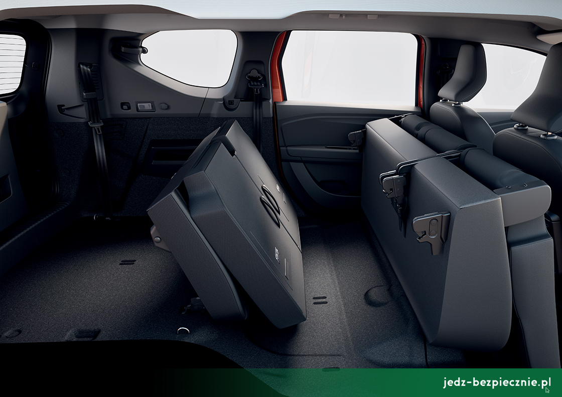 Premiera tygodnia - Dacia Jogger - złożone siedzenia w II i III rzędzie